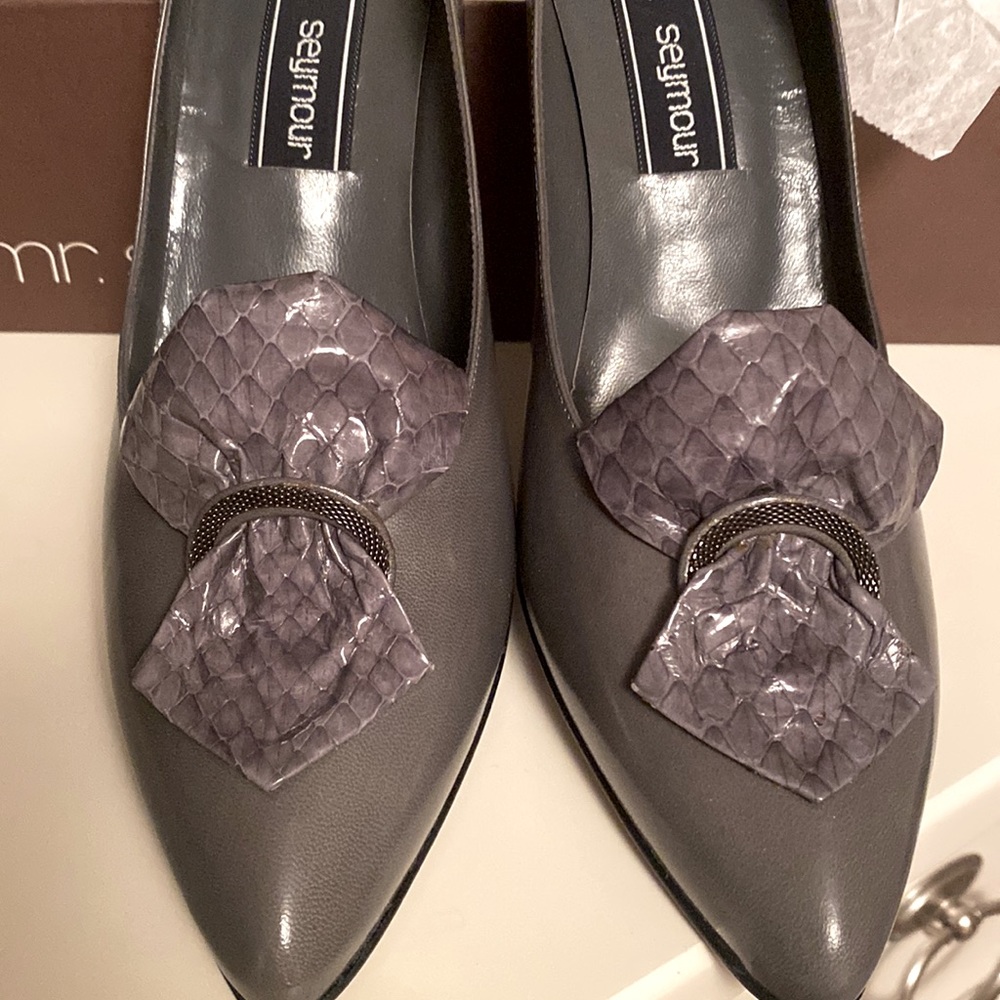 Stuart Weitzman for Martinique Leather Pumps. NWT in original box